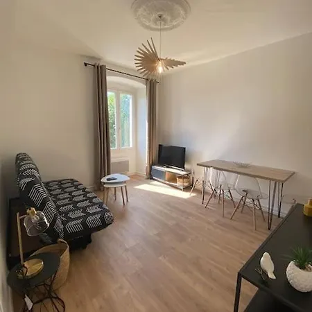 Magnifique T2 45m2 Neuf 5 Personnes Place St Marcel Hyper Centre Wifi Lave Linge Tv