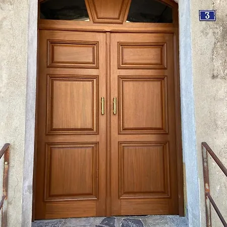 Corte Magnifique T2 45m2 Neuf 5 Personnes Place St Marcel Hyper Centre Wifi Lave Linge Tv Apartment Corte (Corsica)