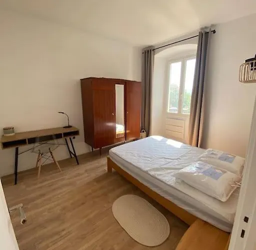 Magnifique T2 45m2 Neuf 5 Personnes Place St Marcel Hyper Centre Wifi Lave Linge Tv * Corte (Corsica)