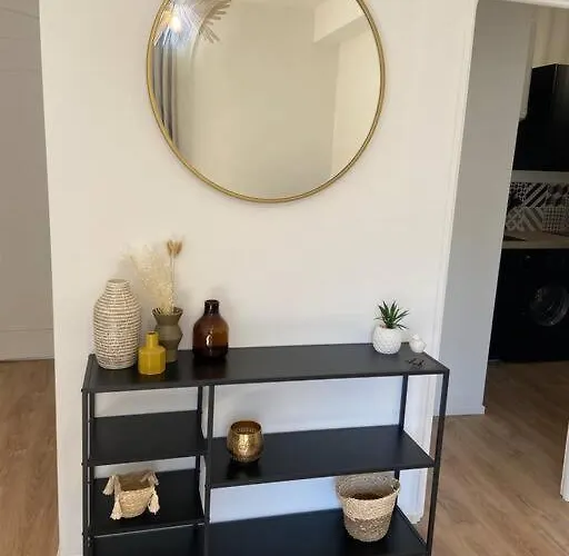 Magnifique T2 45m2 Neuf 5 Personnes Place St Marcel Hyper Centre Wifi Lave Linge Tv Apartment *