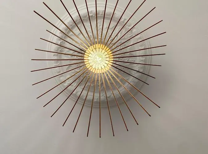 Magnifique T2 45m2 Neuf 5 Personnes Place St Marcel Hyper Centre Wifi Lave Linge Tv