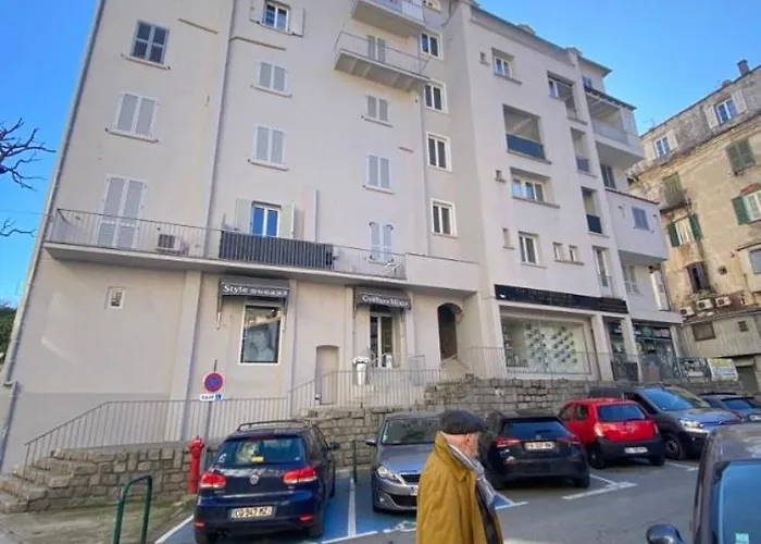 Magnifique T2 45m2 Neuf 5 Personnes Place St Marcel Hyper Centre Wifi Lave Linge Tv * Corte (Corsica)